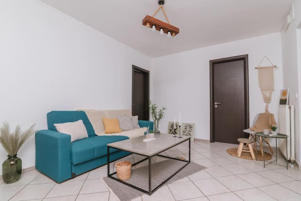 Sunny Apartment For Couples & Friends In Centre Iraklion Buitenkant foto