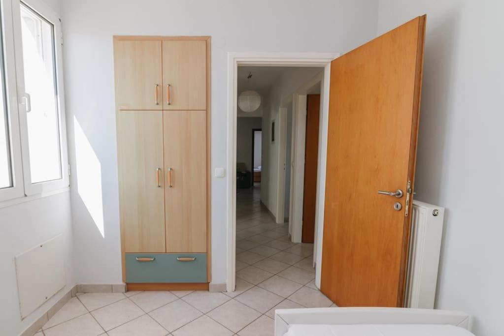 Sunny Apartment For Couples & Friends In Centre Iraklion Buitenkant foto