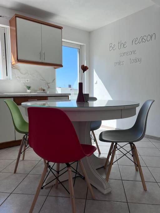Sunny Apartment For Couples & Friends In Centre Iraklion Buitenkant foto