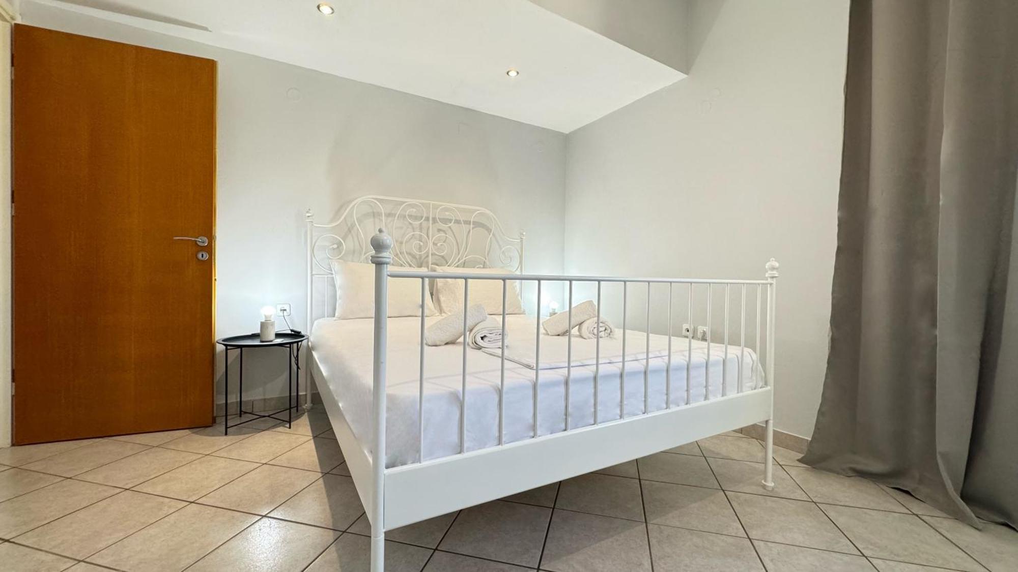 Sunny Apartment For Couples & Friends In Centre Iraklion Buitenkant foto