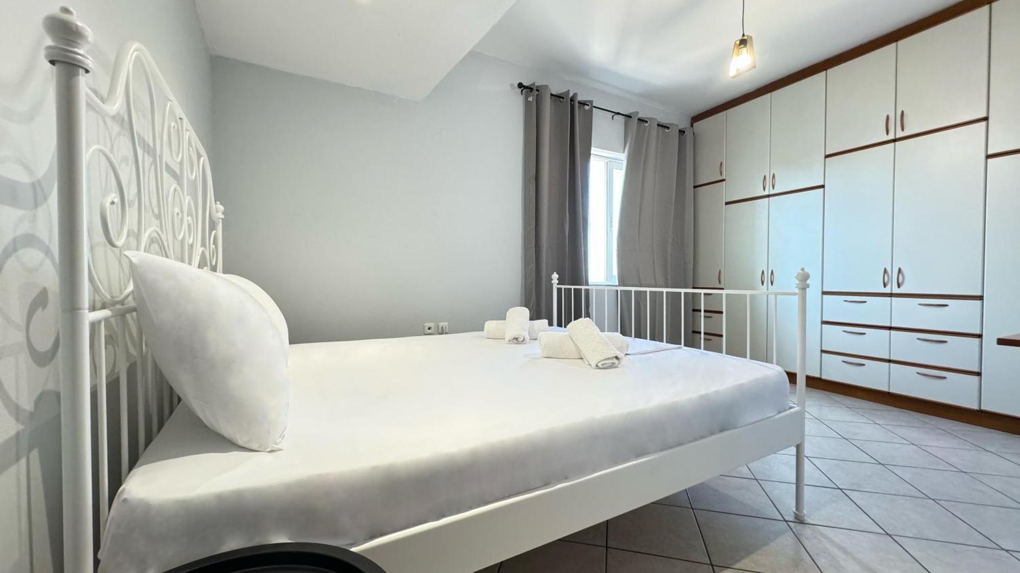 Sunny Apartment For Couples & Friends In Centre Iraklion Buitenkant foto