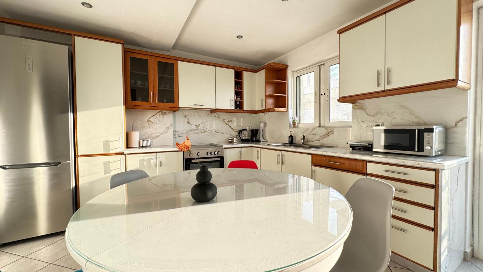 Sunny Apartment For Couples & Friends In Centre Iraklion Buitenkant foto